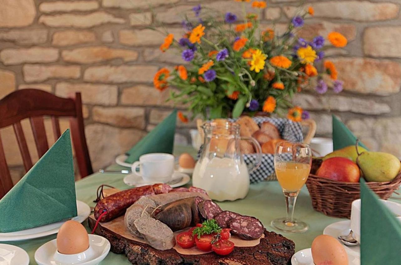 Naturhotel Etzdorfer Hof Schoenburg 외부 사진